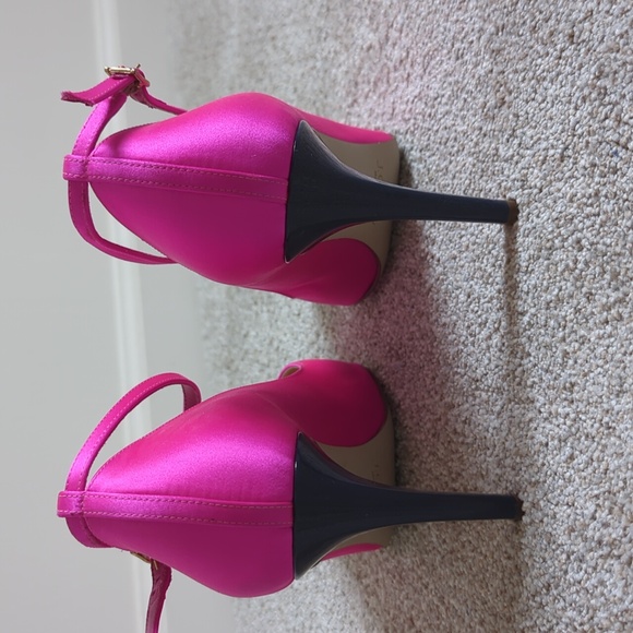 JCrew size 9.5 T strap hot pink heels with navy accent and gold trim - Picture 3 of 5